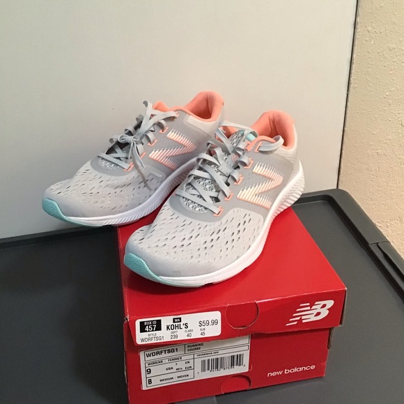 New Balance Shoes - New Balance women’s running shoe, size 9, NIB